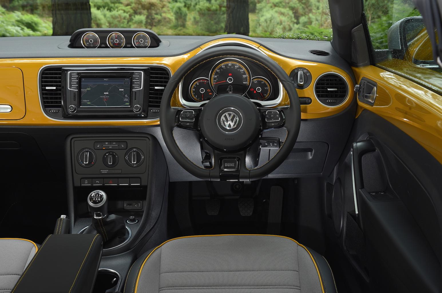 2016 Volkswagen Beetle 1.2 TSI 105 Dune review 2016 Volkswagen Beetle 1.2 TSI 105 Dune review