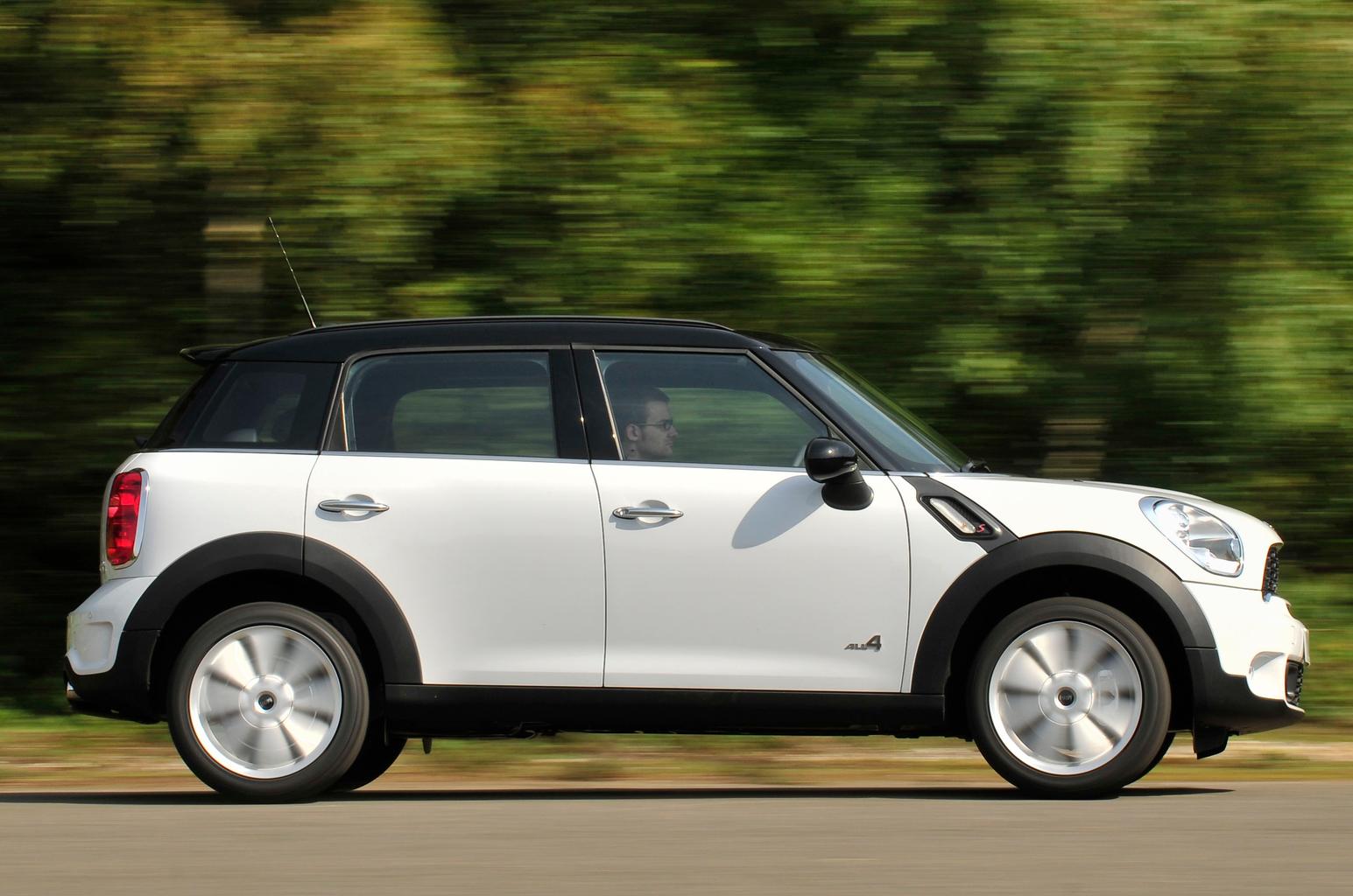 Used test: Mini Countryman vs Nissan Juke vs Skoda Yeti Used test: Mini Countryman vs Nissan Juke vs Skoda Yeti