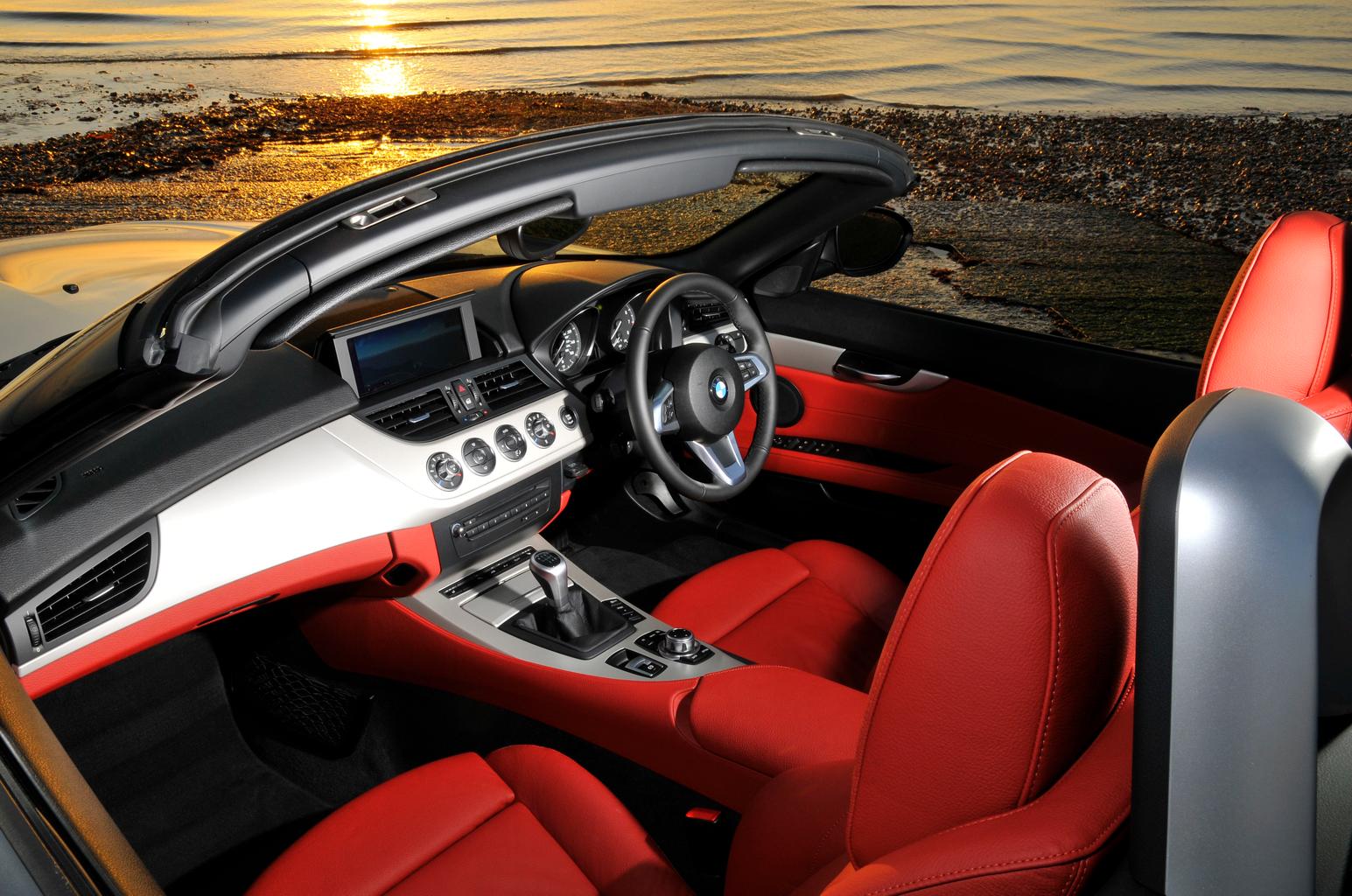 Used test – fun in the sun: Audi TT Roadster vs BMW Z4 Used test – fun in the sun: Audi TT Roadster vs BMW Z4