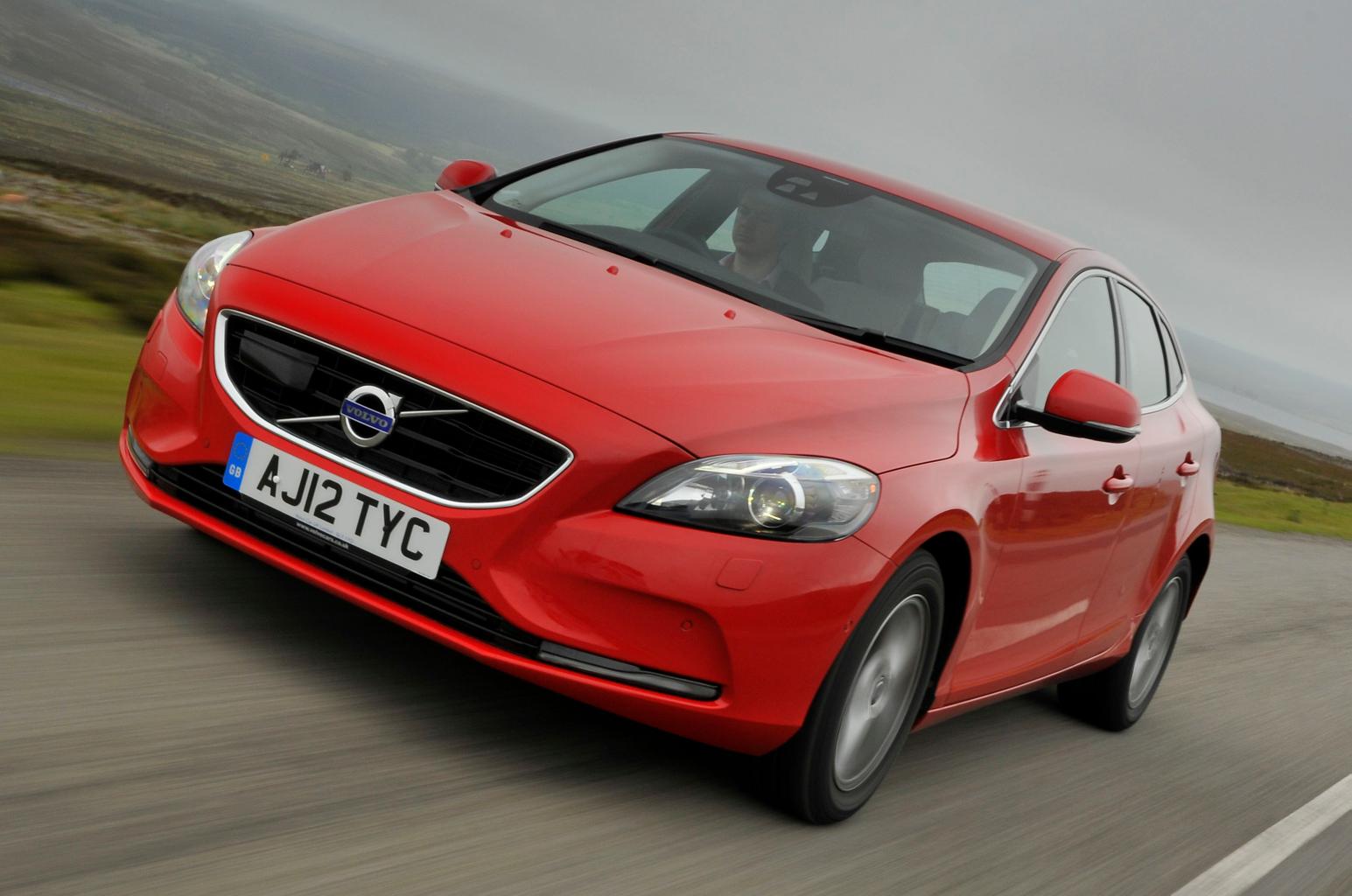 Used test: BMW 1 Series vs Lexus CT200h vs Volkswagen Golf vs Volvo V40 Used test: BMW 1 Series vs Lexus CT200h vs Volkswagen Golf vs Volvo V40