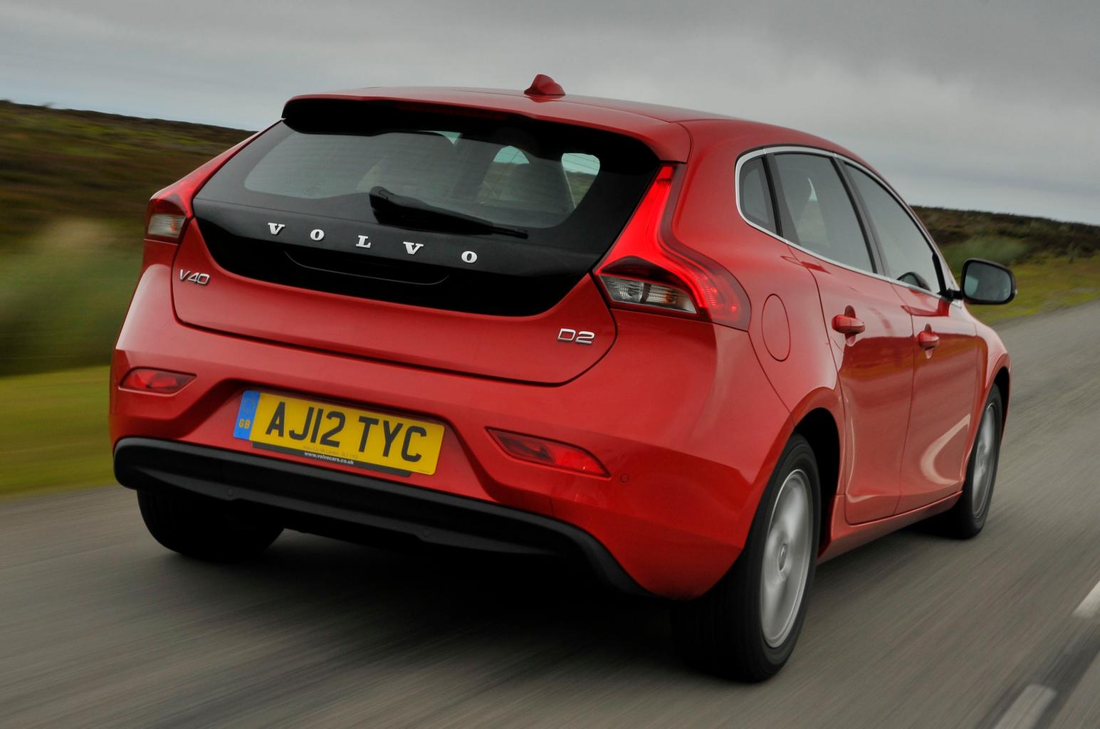 Used test: BMW 1 Series vs Lexus CT200h vs Volkswagen Golf vs Volvo V40 Used test: BMW 1 Series vs Lexus CT200h vs Volkswagen Golf vs Volvo V40