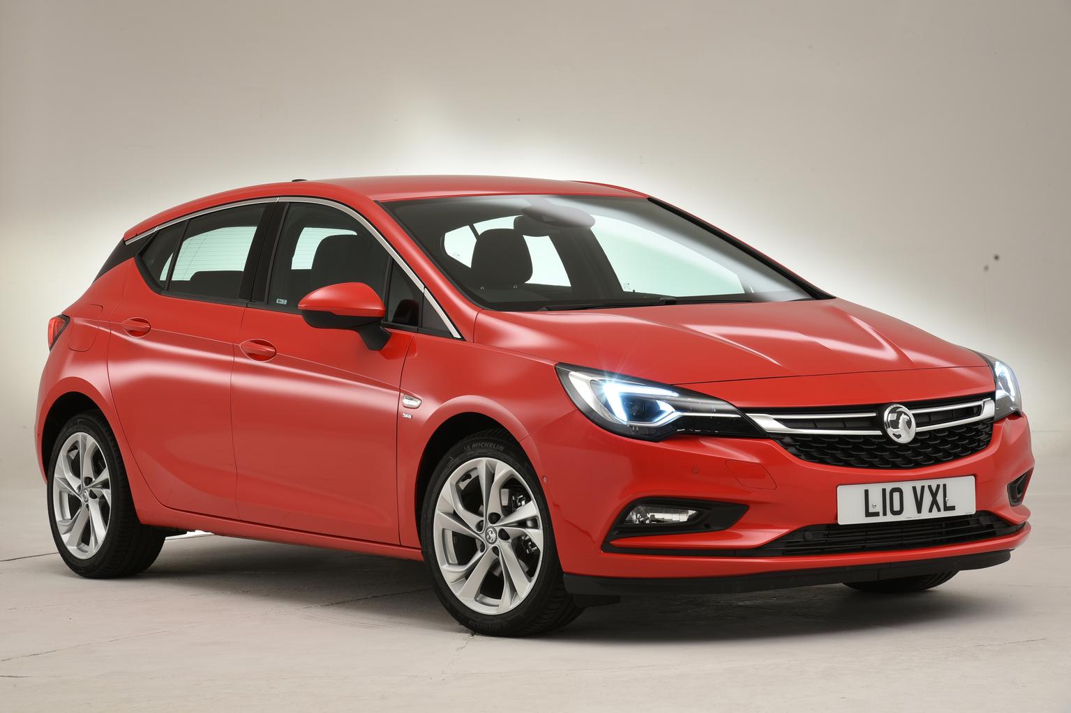 Seat Leon vs Vauxhall Astra Seat Leon vs Vauxhall Astra