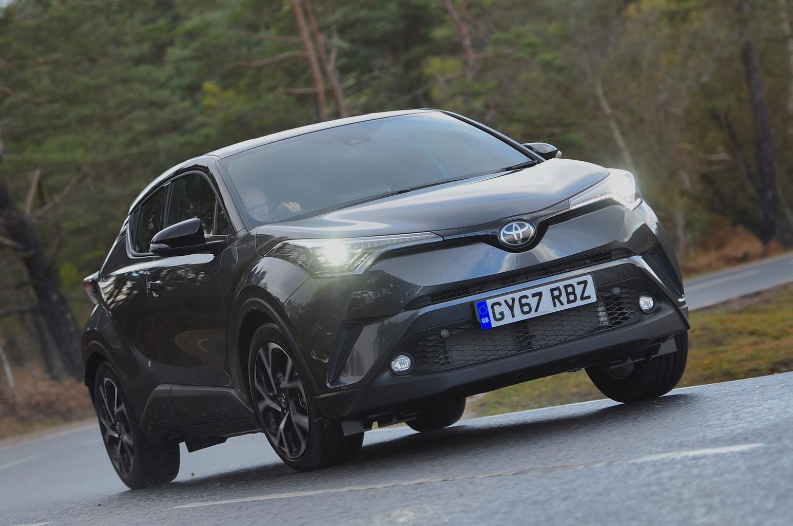 Peugeot 3008 vs Seat Ateca vs Toyota C-HR Peugeot 3008 vs Seat Ateca vs Toyota C-HR
