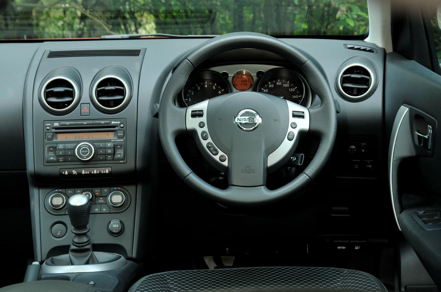 Used test: Peugeot 3008 vs Nissan Qashqai Used test: Peugeot 3008 vs Nissan Qashqai