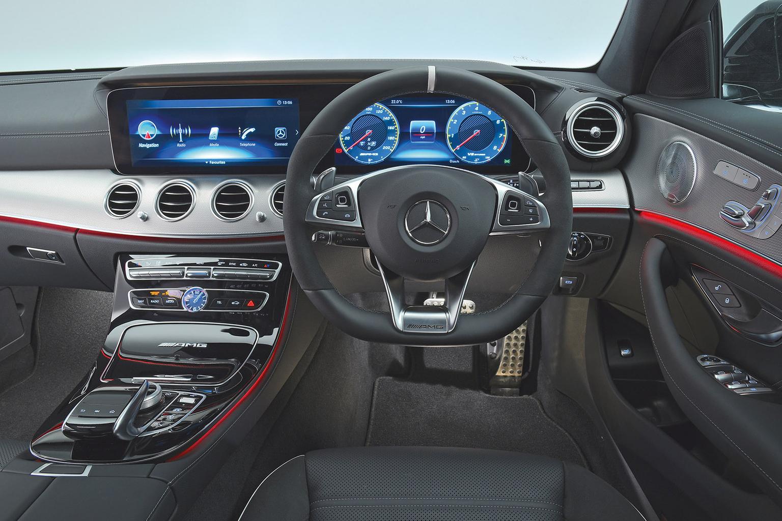 New BMW M5 vs Mercedes-AMG E63 S New BMW M5 vs Mercedes-AMG E63 S