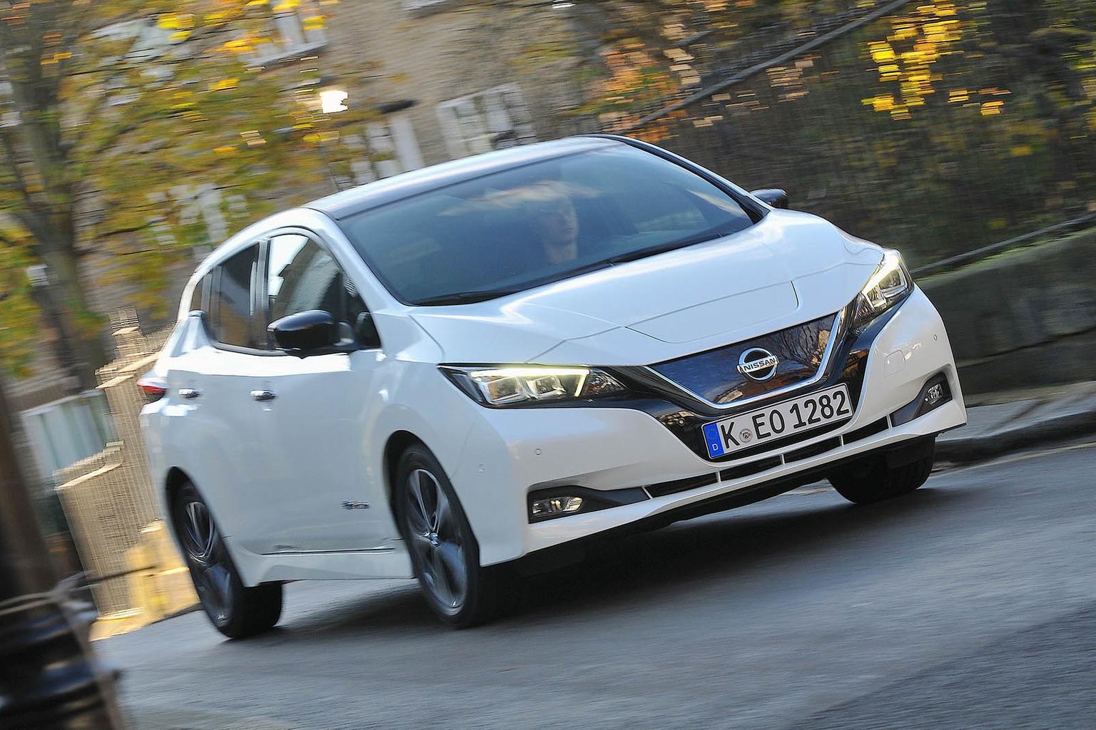 New Nissan Leaf vs Renault Zoe vs Volkswagen e-Golf New Nissan Leaf vs Renault Zoe vs Volkswagen e-Golf