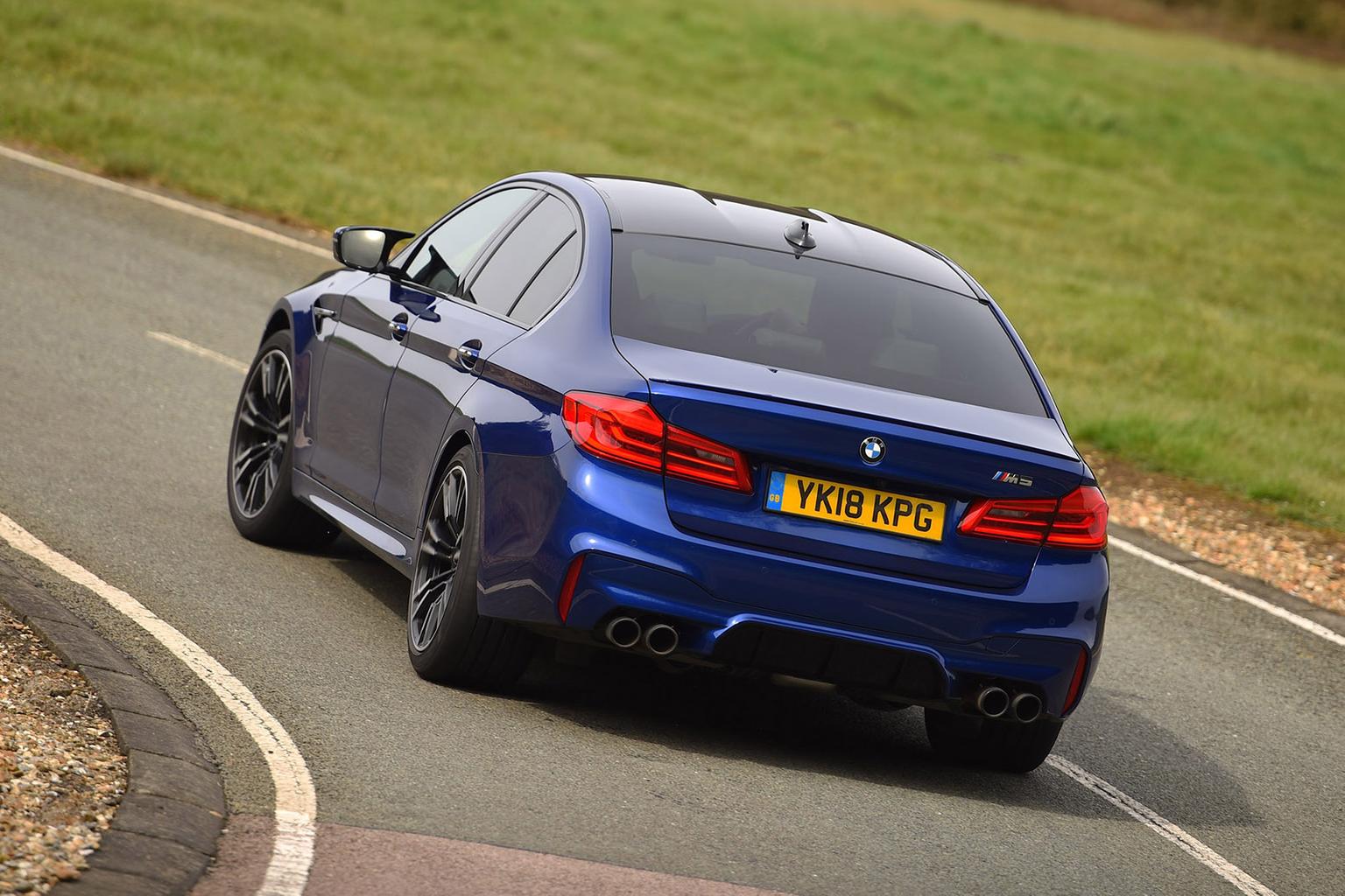 New BMW M5 vs Mercedes-AMG E63 S New BMW M5 vs Mercedes-AMG E63 S