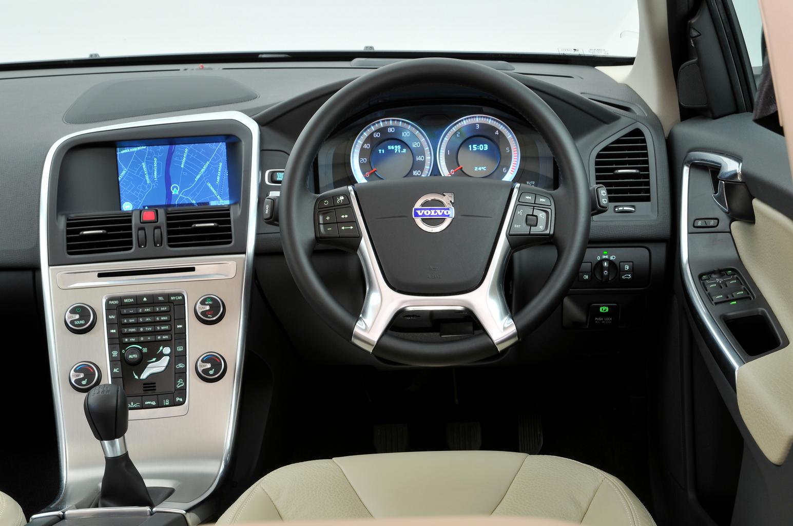 Used test – SUV vs estate: Audi Q5 vs Volkswagen Passat Alltrack vs Volvo XC60 Used test – SUV vs estate: Audi Q5 vs Volkswagen Passat Alltrack vs Volvo XC60