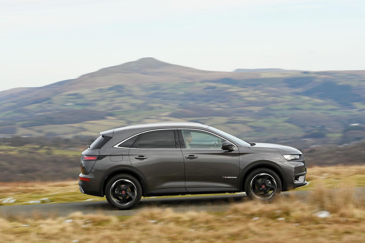New DS 7 Crossback vs Audi Q5 vs Volvo XC60 New DS 7 Crossback vs Audi Q5 vs Volvo XC60