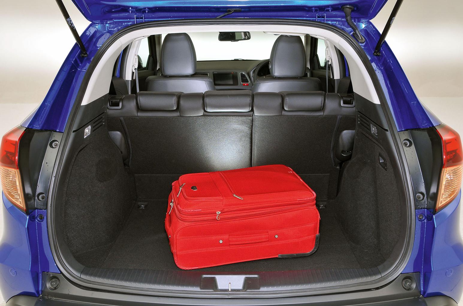 Honda HR-V vs Mazda CX-3 vs Nissan Qashqai Honda HR-V vs Mazda CX-3 vs Nissan Qashqai