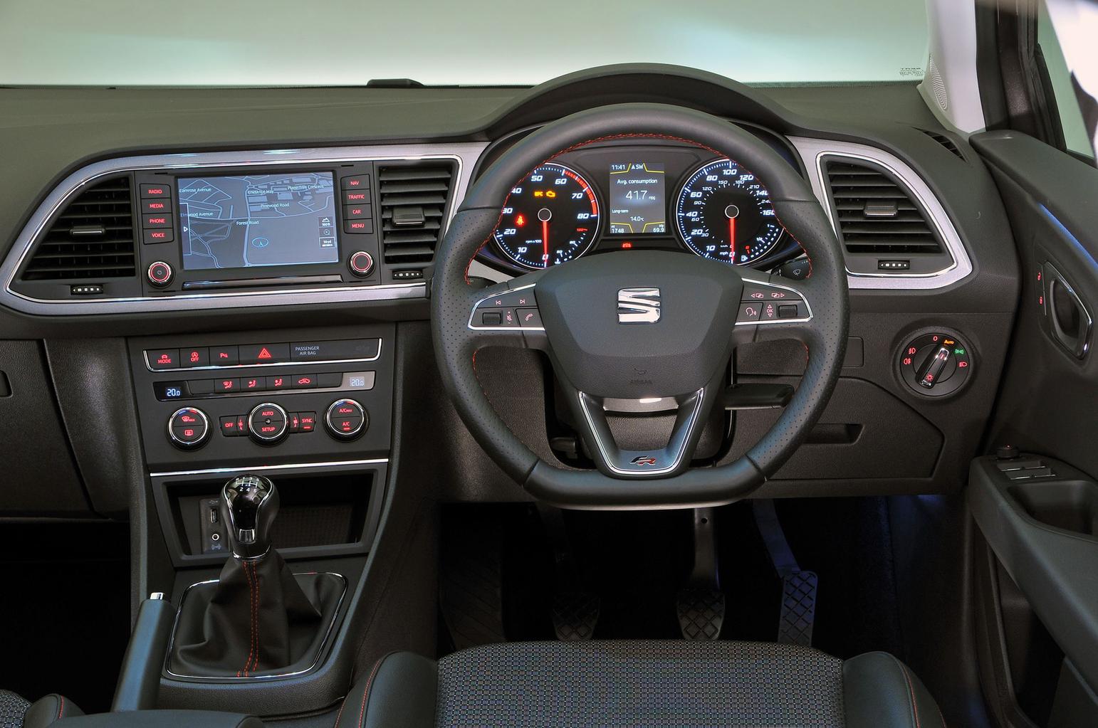 Seat Leon FR vs Vauxhall Astra SRi Seat Leon FR vs Vauxhall Astra SRi