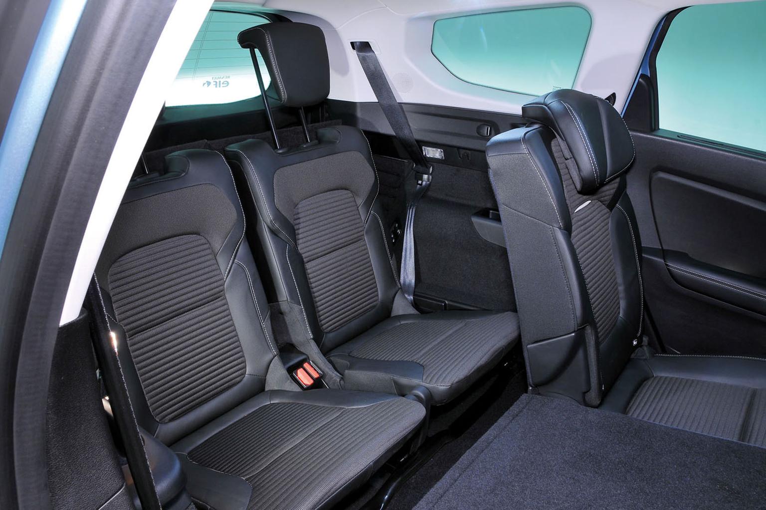 New Renault Grand Scenic vs Citroen Grand C4 Picasso vs Volkswagen Touran New Renault Grand Scenic vs Citroen Grand C4 Picasso vs Volkswagen Touran