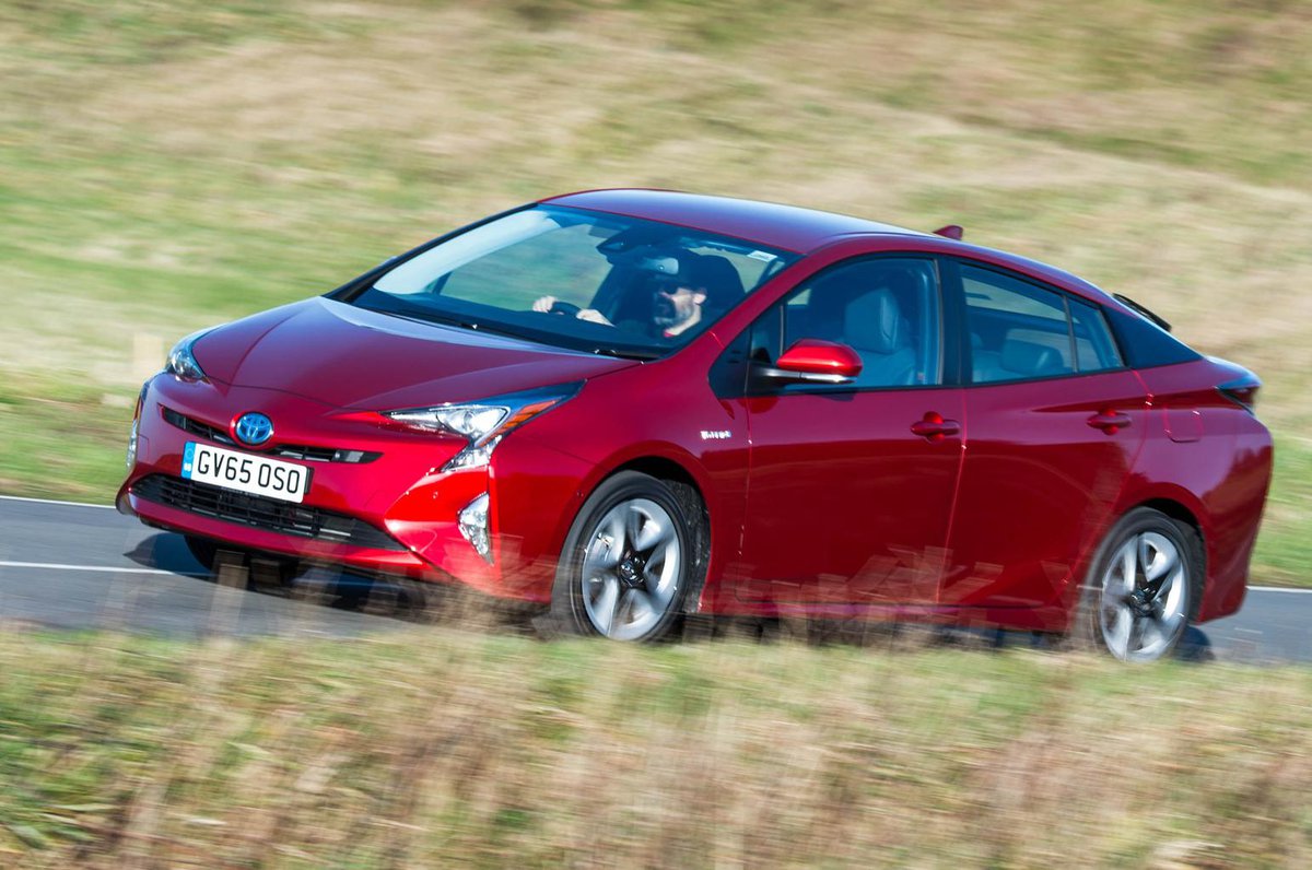 Toyota Prius front Toyota Prius front