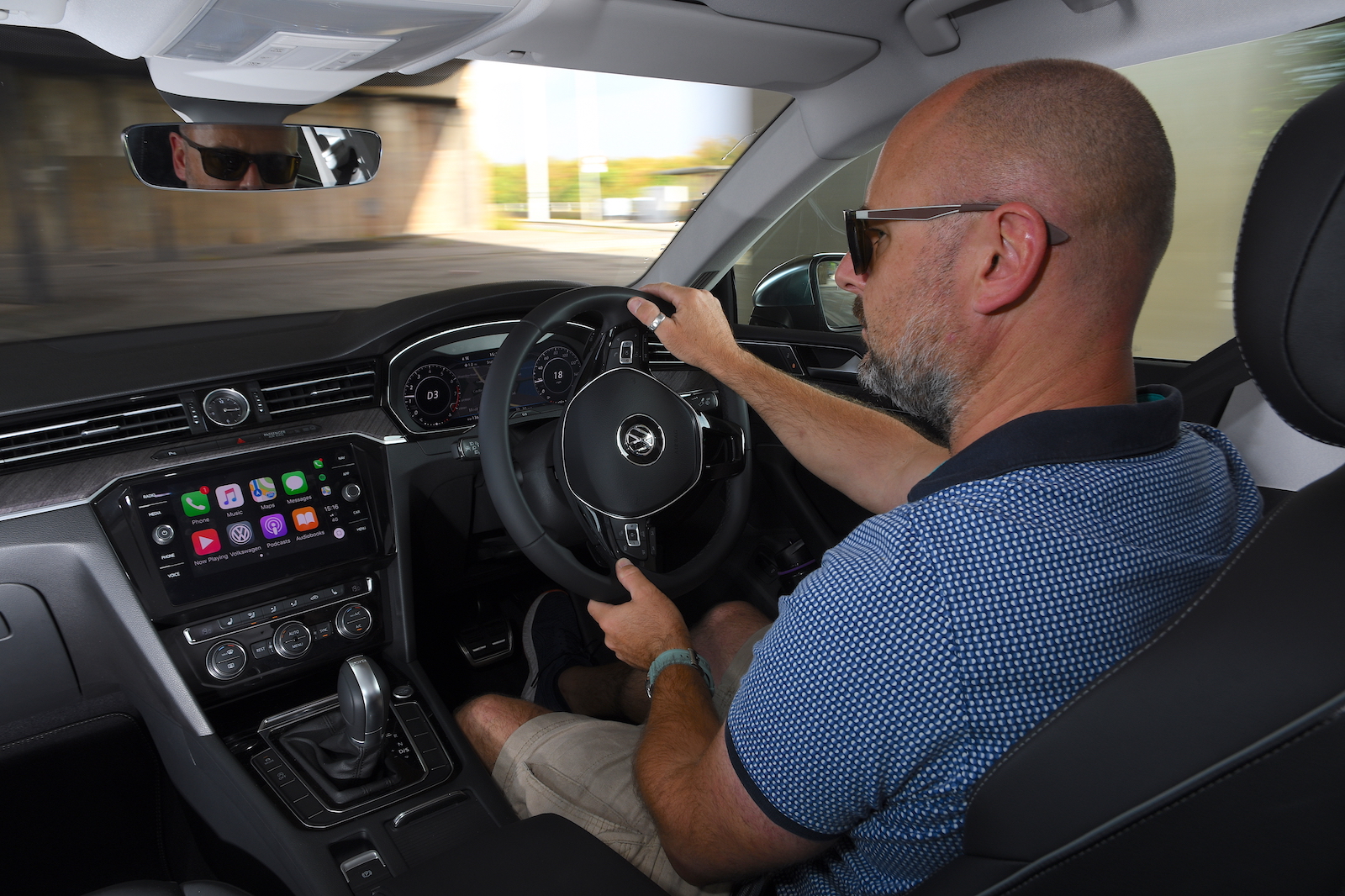Volkswagen Arteon driving Volkswagen Arteon driving